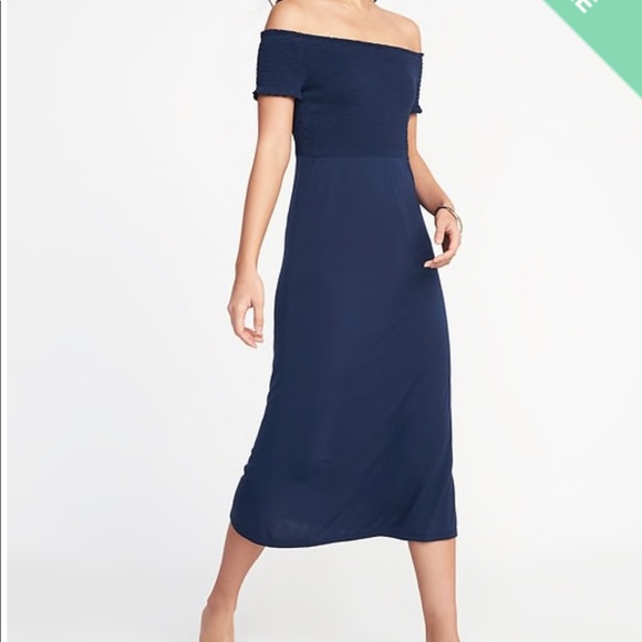 Old Navy Dresses & Skirts - Old Navy smocked off the shoulder dress